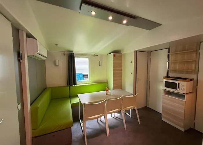 Harbers Zonvakanties Chalets Met Airco Camping Lei Suves Roquebrune Sur Argens