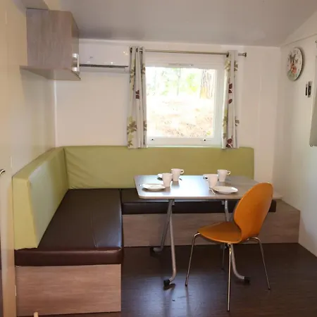 Harbers Zonvakanties Chalets Met Airco Camping Lei Suves Roquebrune Sur Argens Exterior photo