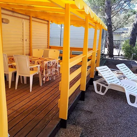 Harbers Zonvakanties Chalets Met Airco Camping Lei Suves Roquebrune Sur Argens Exterior photo