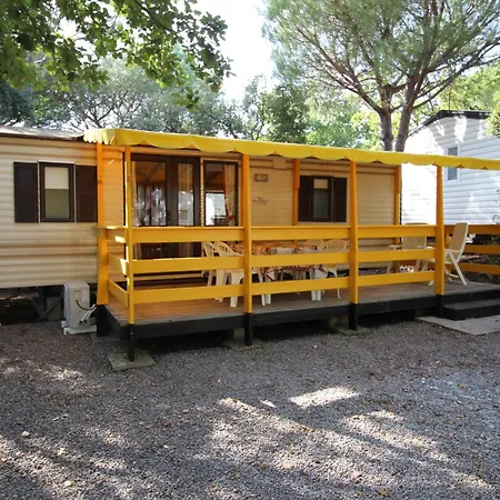 Harbers Zonvakanties Chalets Met Airco Camping Lei Suves Roquebrune Sur Argens Exterior photo