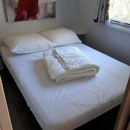 Harbers Zonvakanties Chalets Met Airco Camping Lei Suves Roquebrune Sur Argens Exterior photo
