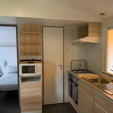 Harbers Zonvakanties Chalets Met Airco Camping Lei Suves Roquebrune Sur Argens Exterior photo
