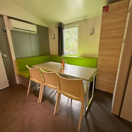 Harbers Zonvakanties Chalets Met Airco Camping Lei Suves Roquebrune Sur Argens Exterior photo